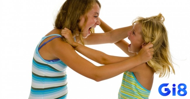 Mơ thấy bị đánh được giải mã theo từng bối cảnh