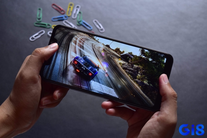 Kiểm tra dung lượng và cấu hình trước khi tải các game đua xe miễn phí cho Android giúp tránh giật lag khi chơi.