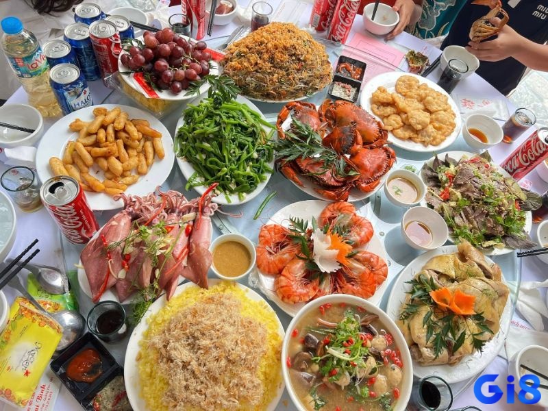 Mơ thấy mâm cỗ thường được gắn với những con số tài lộc theo sổ mơ