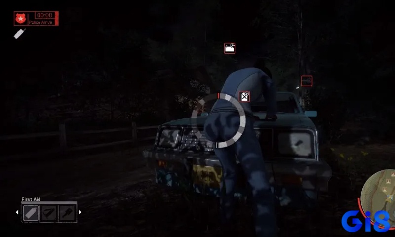Sửa xe tại bãi đậu gần cổng trại là kịch bản thoát thân phổ biến trong Friday the 13th: The Game